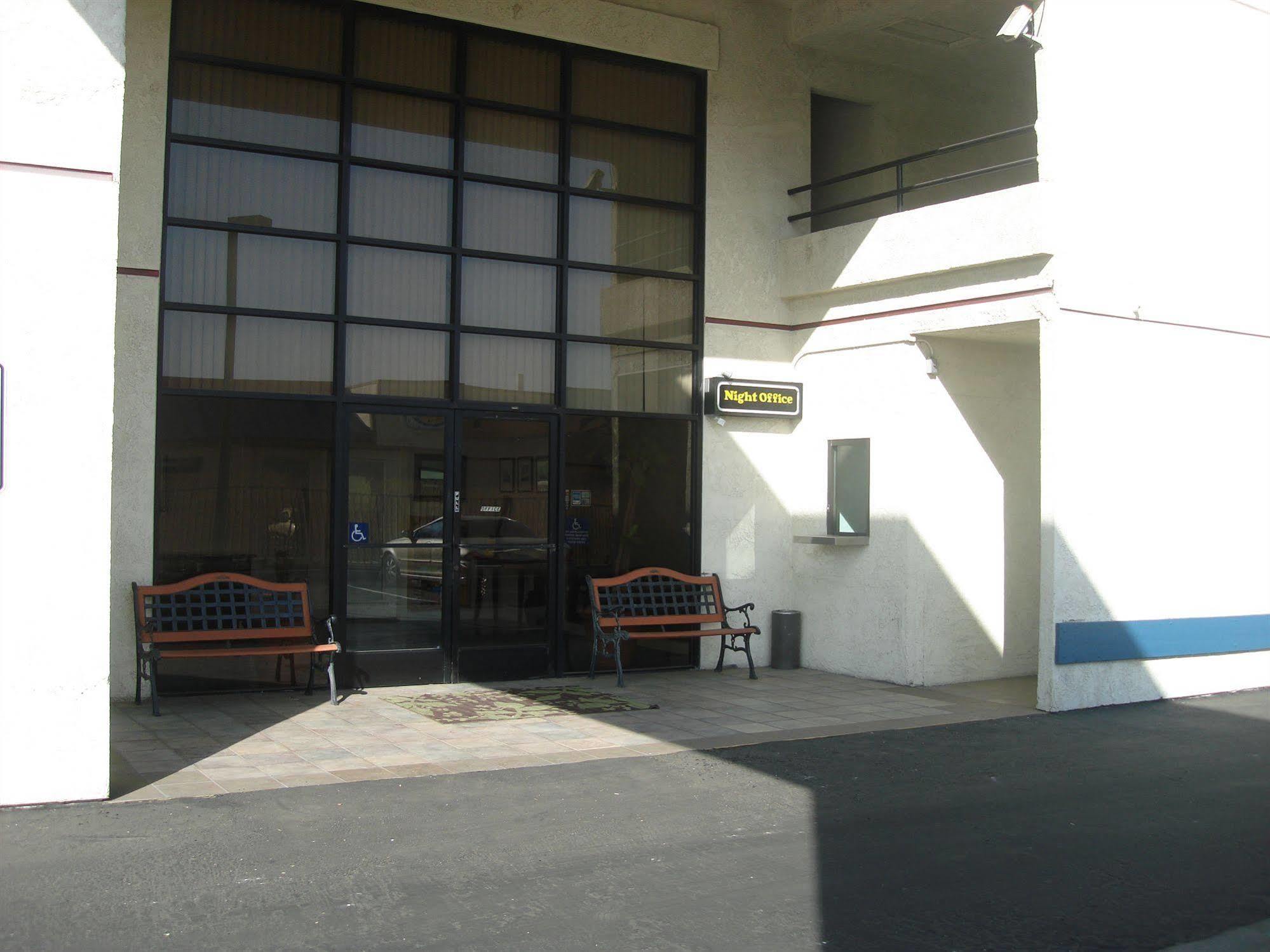 Studio 6 Bakersfield, Ca South Exterior photo